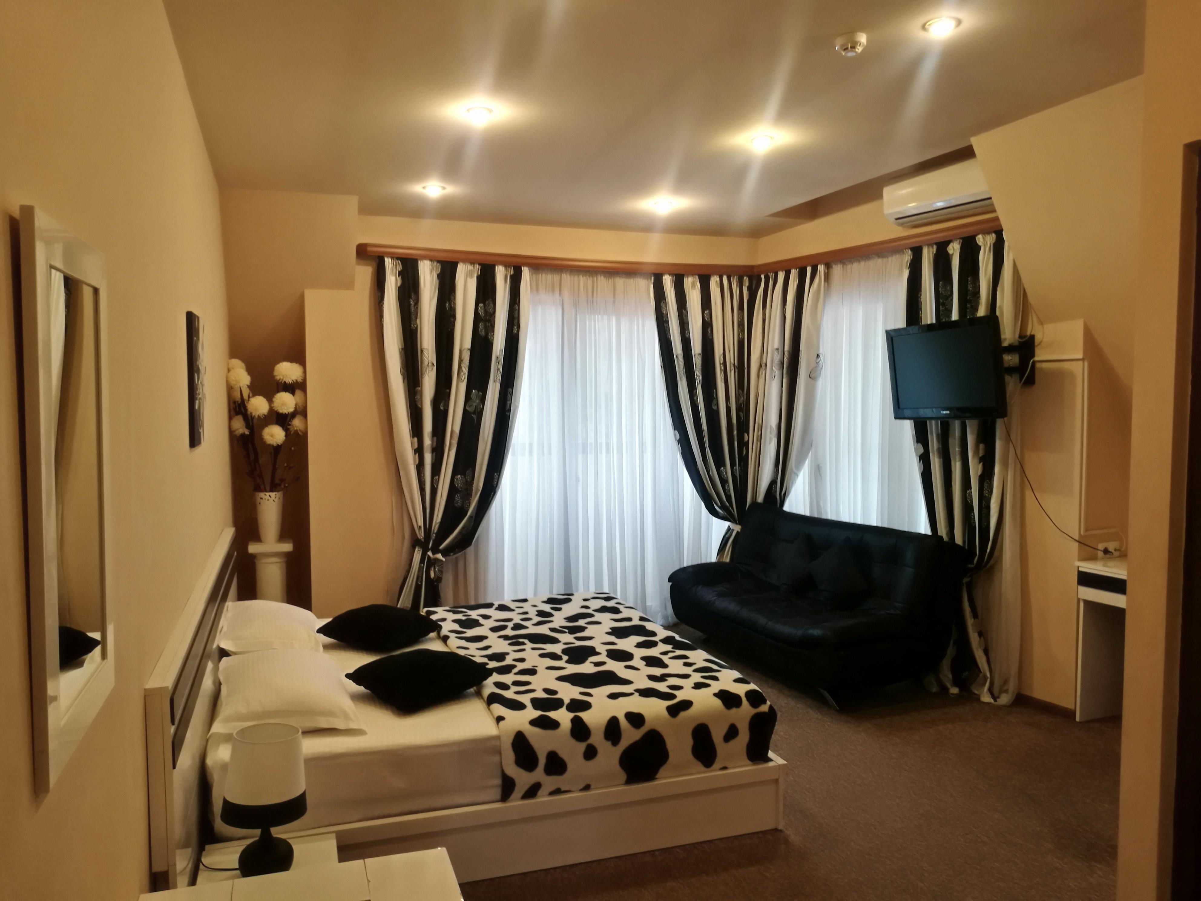 Hotel Diplomat Tiflis Dış mekan fotoğraf