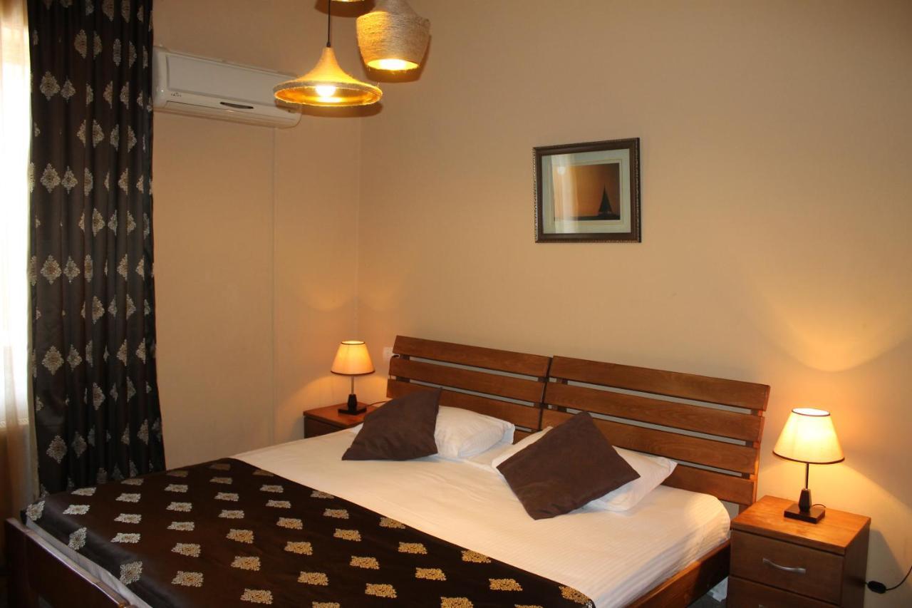 Hotel Diplomat Tiflis Dış mekan fotoğraf
