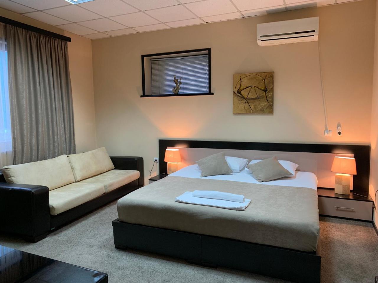 Hotel Diplomat Tiflis Dış mekan fotoğraf