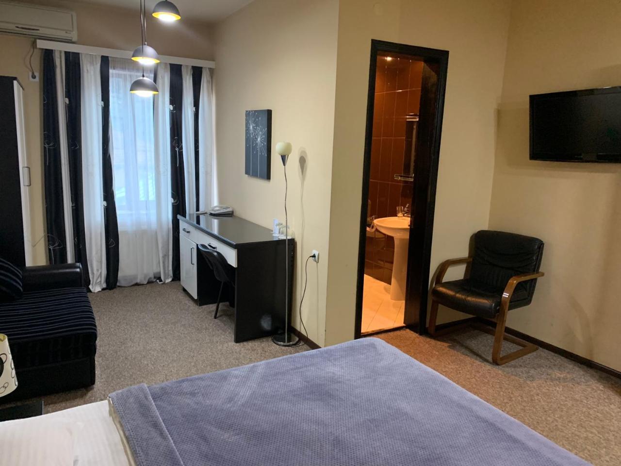 Hotel Diplomat Tiflis Dış mekan fotoğraf