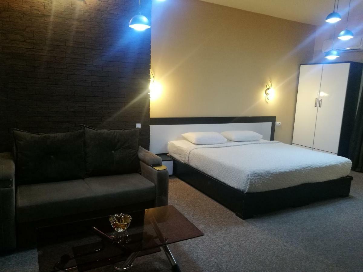 Hotel Diplomat Tiflis Dış mekan fotoğraf